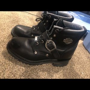 Harley Davidson women’s boot sz7 w/Harley clutch